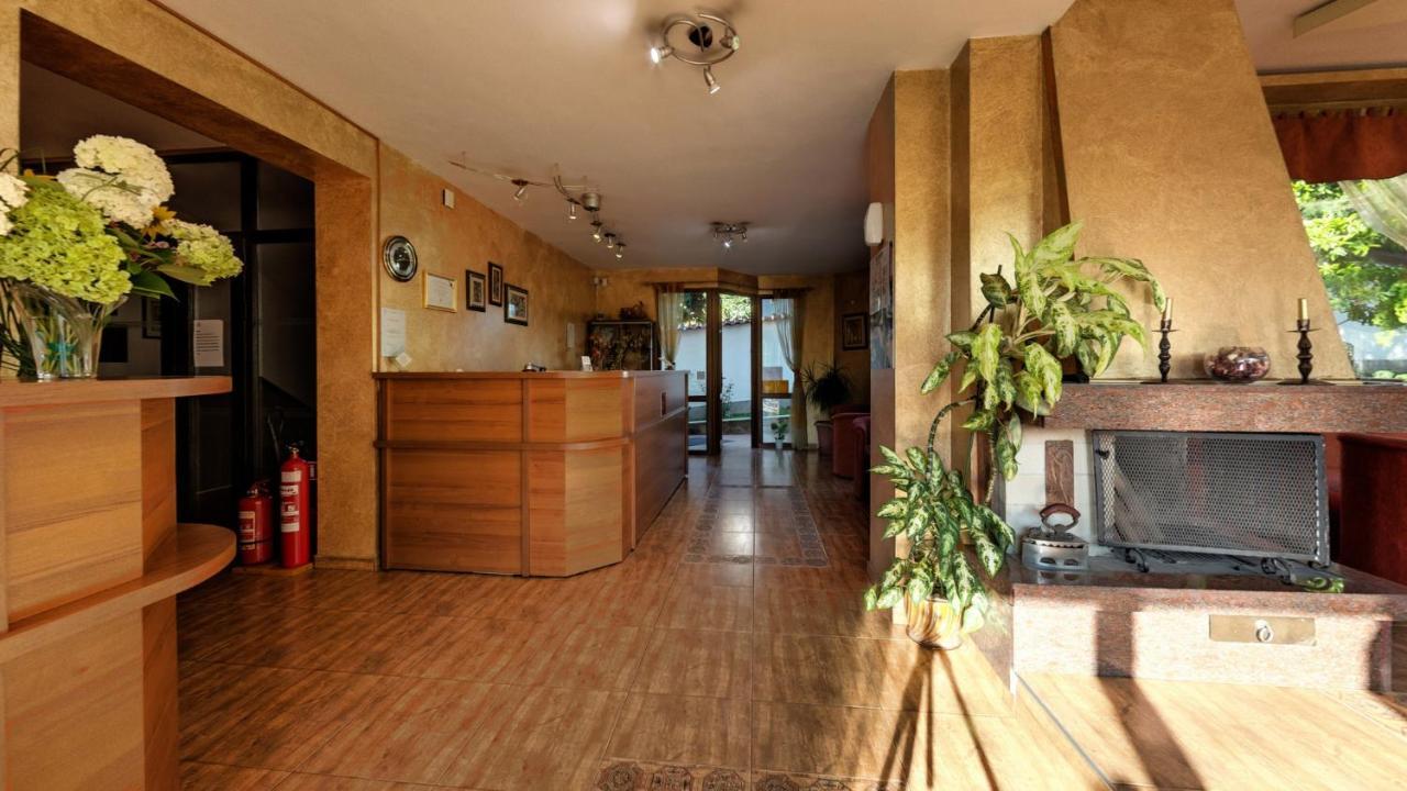 Family Hotel Emaly 1 Bankja Zewnętrze zdjęcie