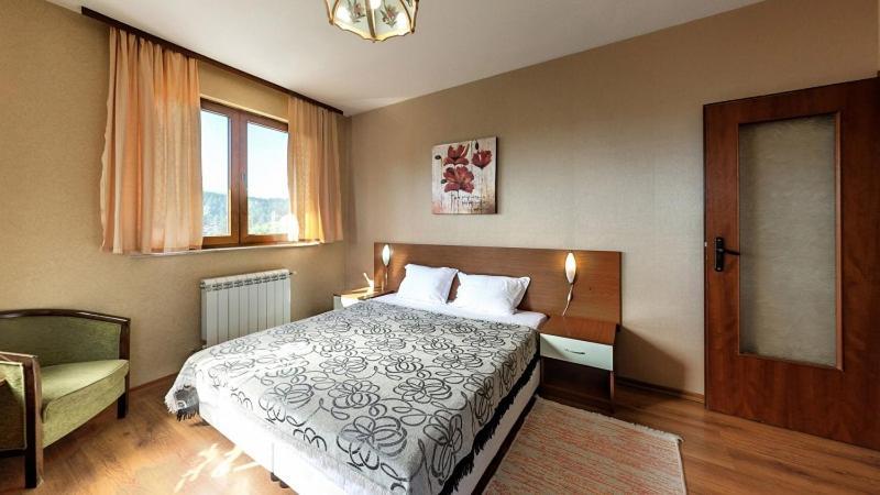 Family Hotel Emaly 1 Bankja Zewnętrze zdjęcie