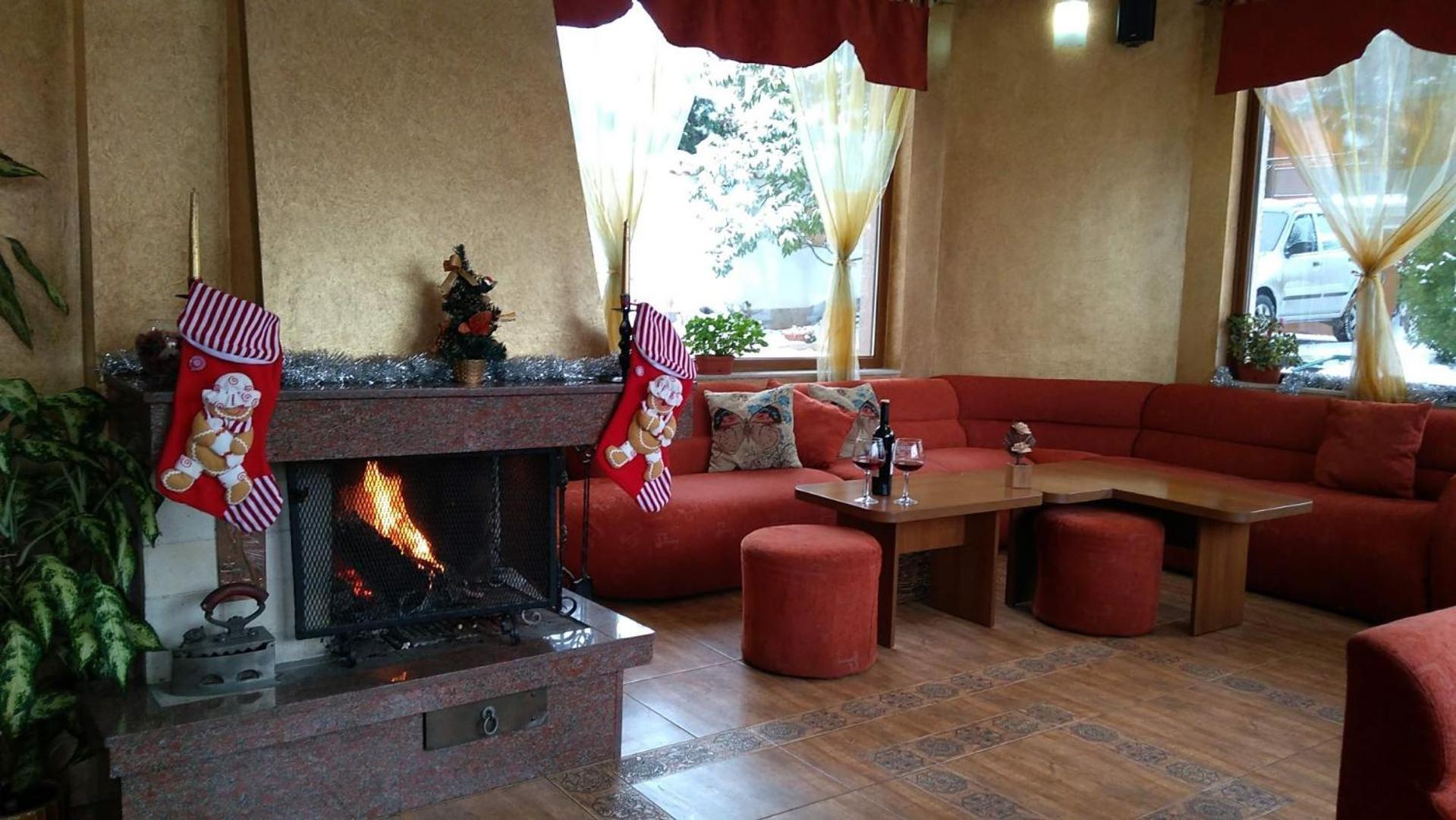 Family Hotel Emaly 1 Bankja Zewnętrze zdjęcie
